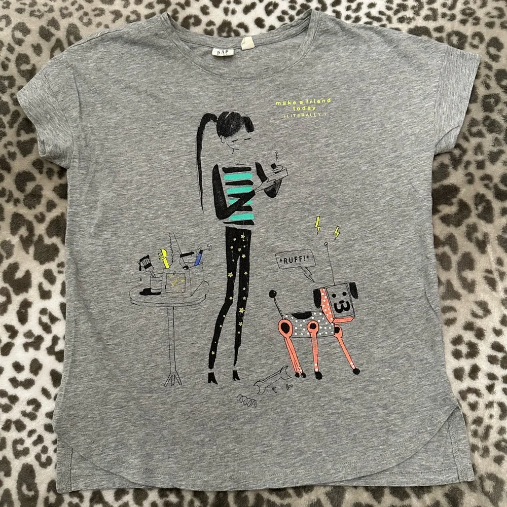 GapKids Graphic Tee in Heather Gray Size XL 12 Girls